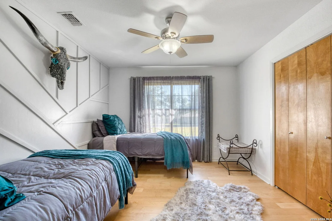 Photo of 205 EDGEWOOD DR