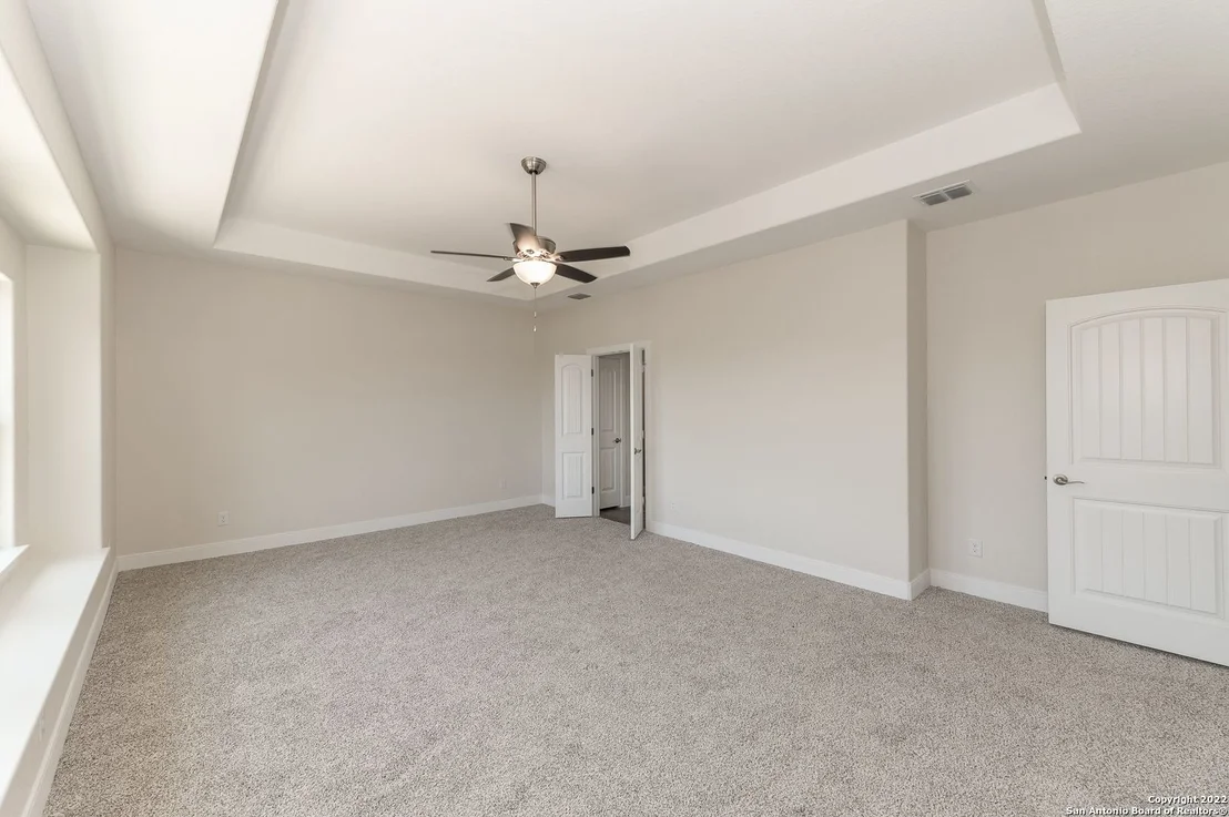 Photo of 677 CIRCLEVIEW DR