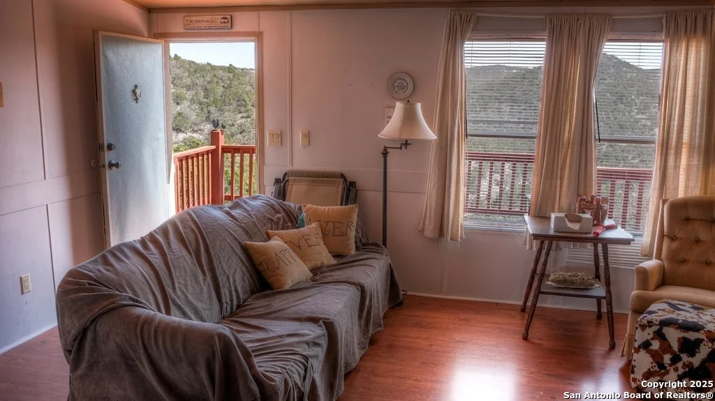 Photo of 560 Pine Mountain