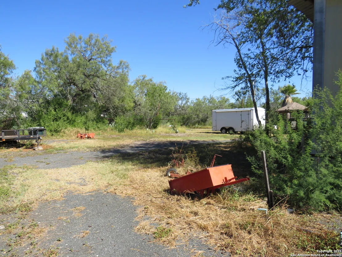 Photo of 1884 US Highway 90