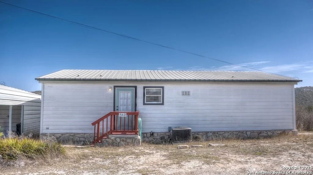 Photo of 560 Pine Mountain