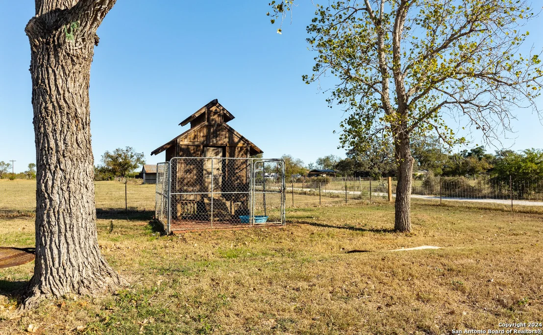 Photo of 458 COUNTY ROAD 664