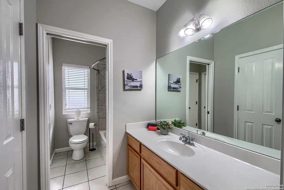 Photo of 240 Glory Lane