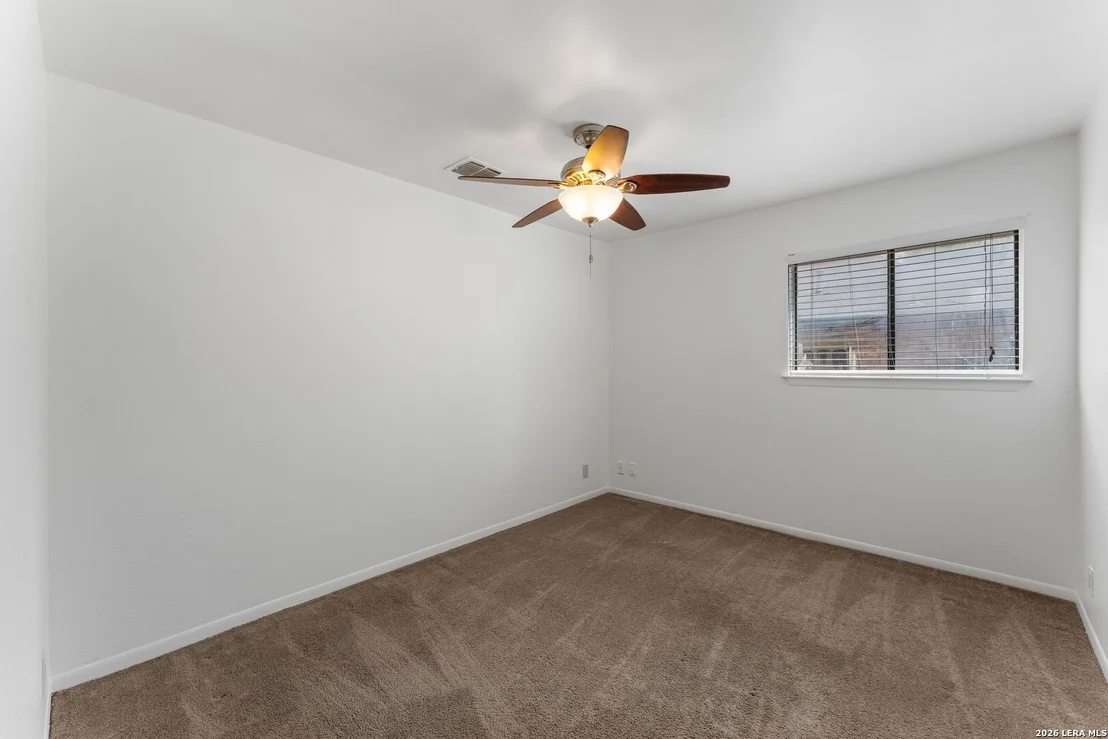 Photo of 11862 Gallery View