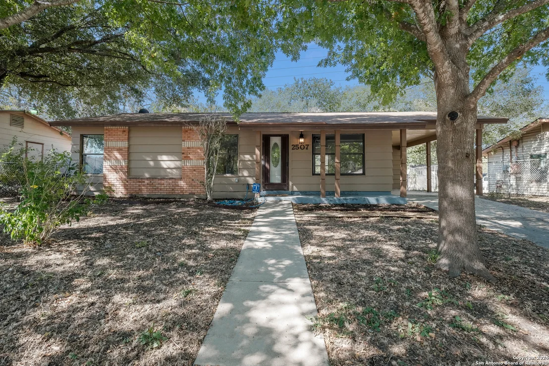 Photo of 2507 SPUR DR