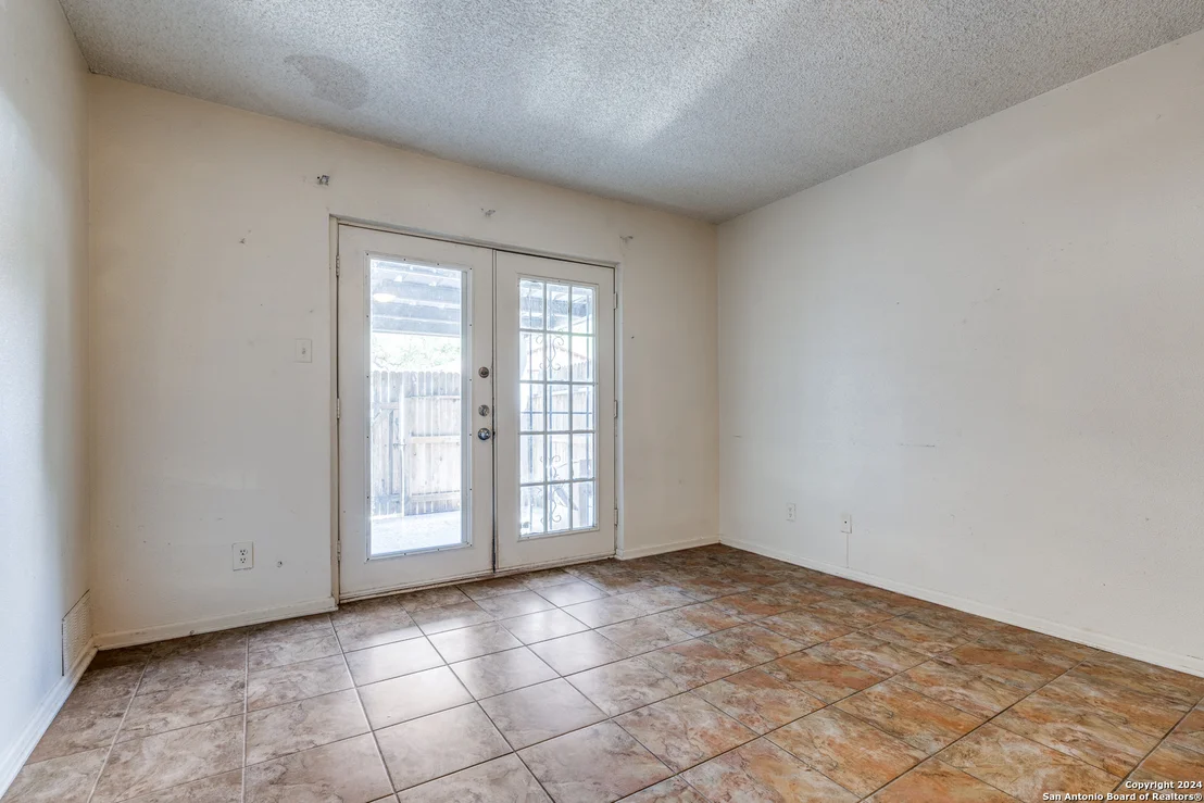 Photo of Unit 40A at 8915 Datapoint Dr