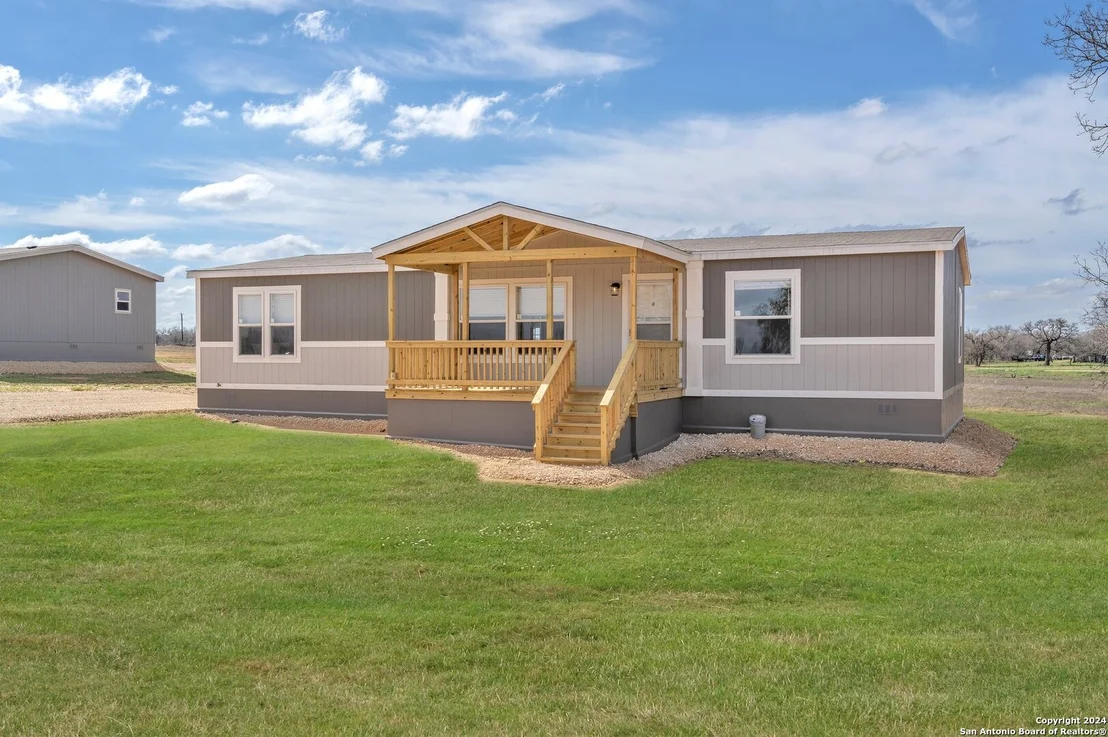 Photo of 330 County Road 325