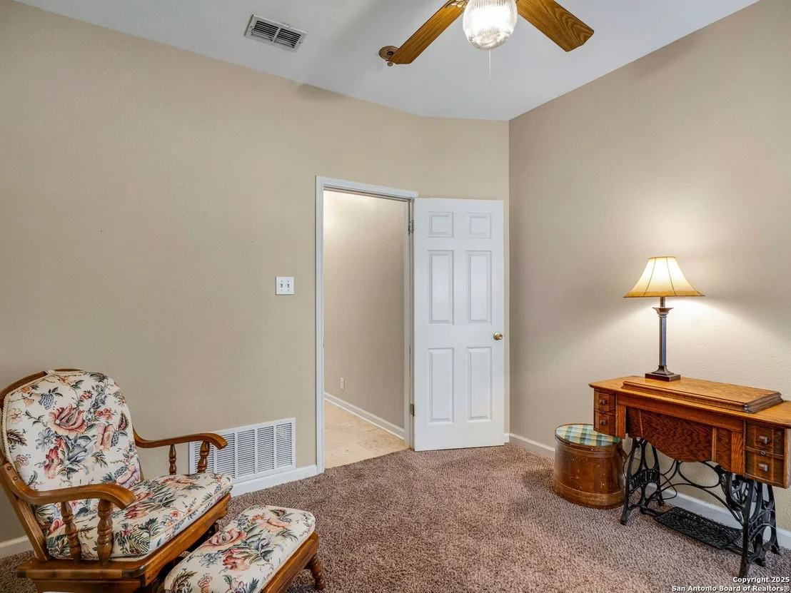 Photo of 15415 Steves Run