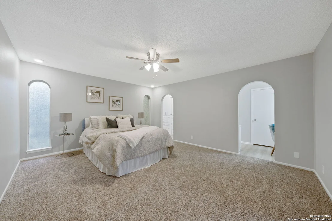 Photo of 518 SUNHAVEN DR