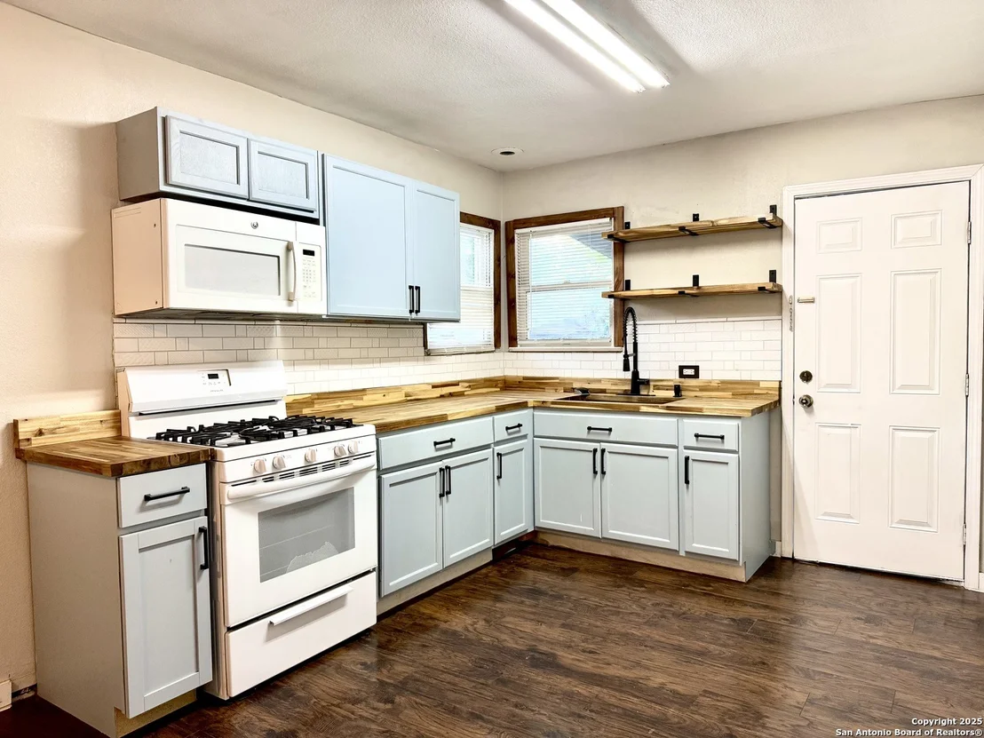 Photo of 1419 W Malone Ave.