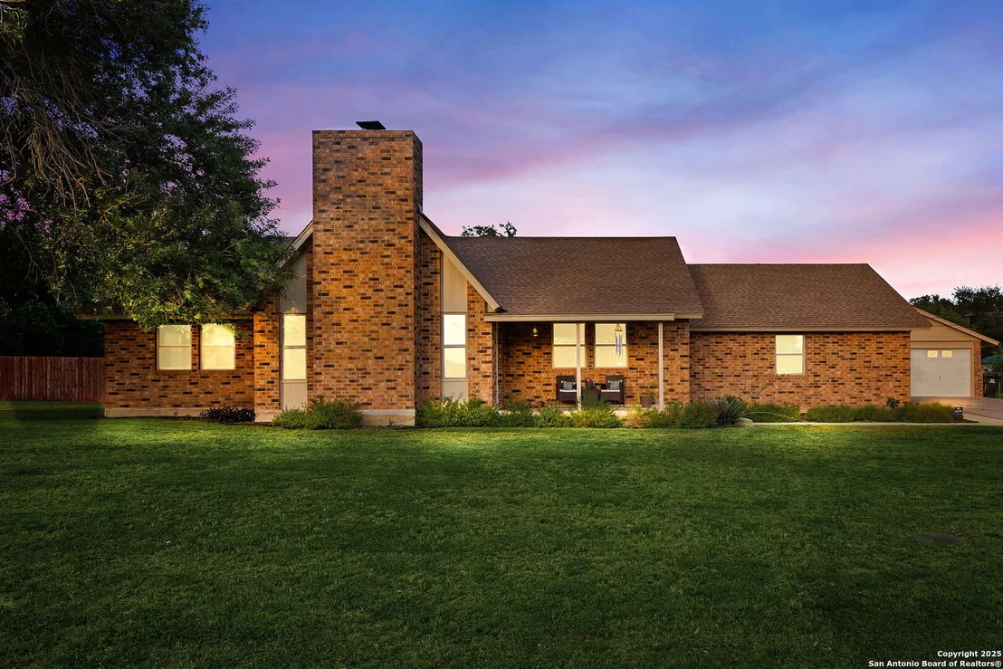 Photo of 151 Crest Circle