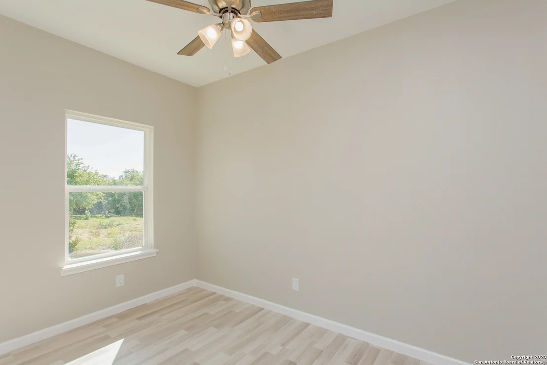 Photo of 716 Golf Course Dr E