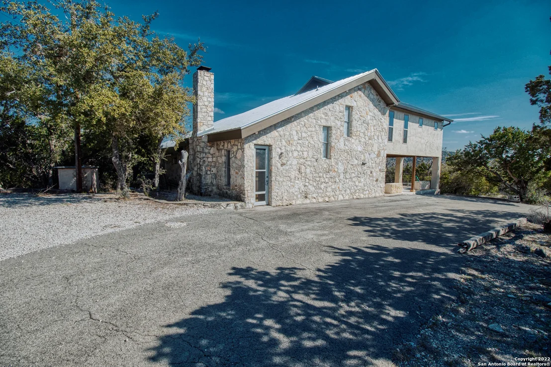 Photo of 210 Bluebonnet Dr