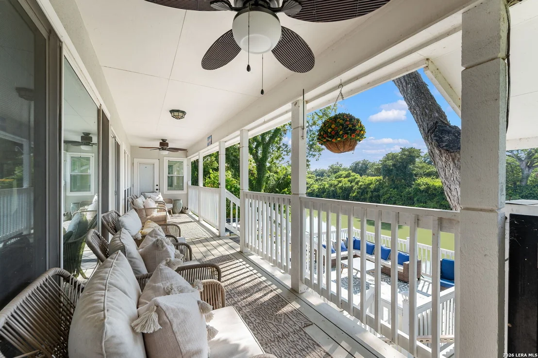 Photo of 34 river oak