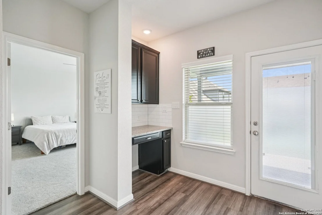 Photo of 4938 Oxbow