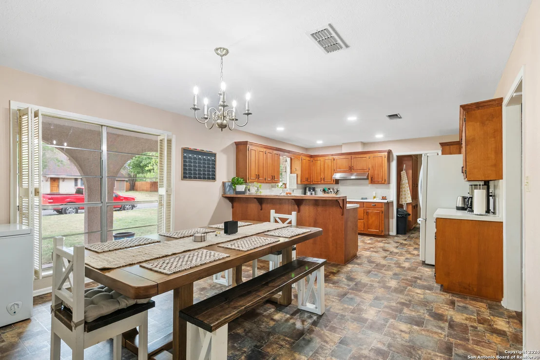 Photo of 5 DONNA DR