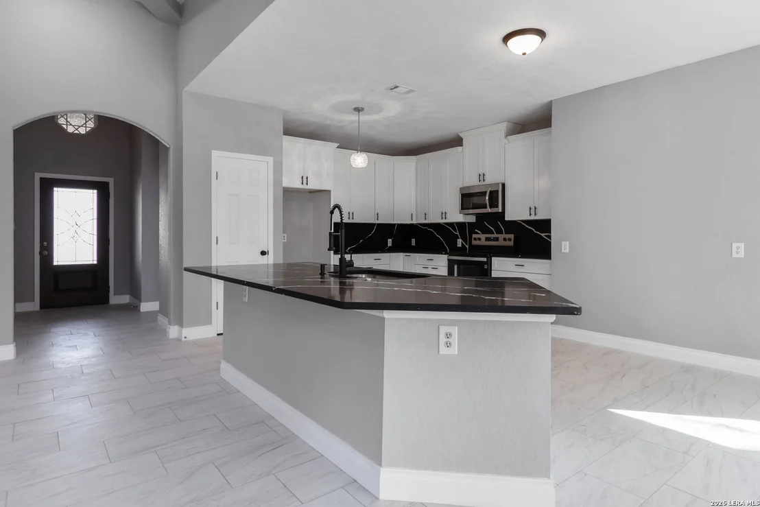 Photo of 3938 New Mathis