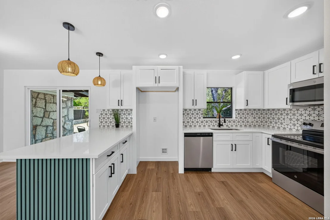Photo of 359 BARBARA DR