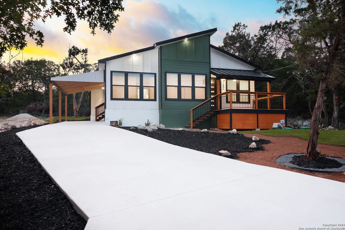 Photo of 1684 winding creek