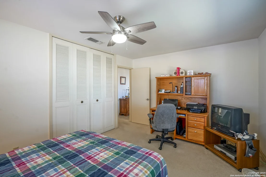 Photo of 6514 Robin Forest