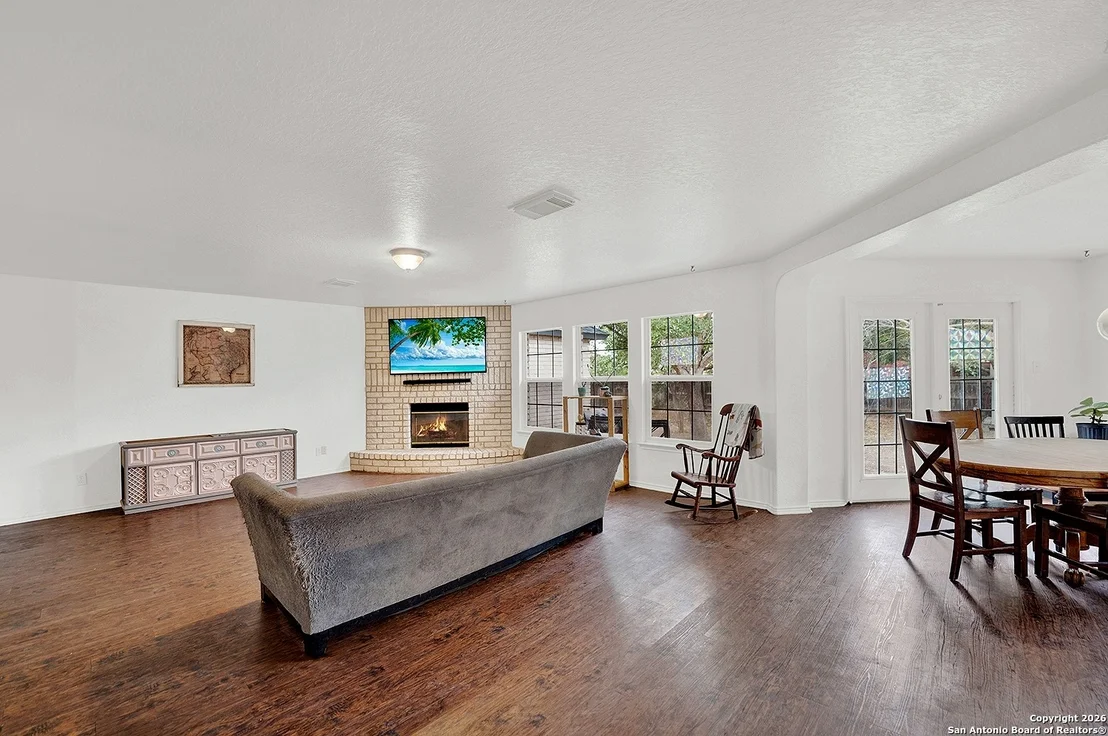 Photo of 128 Springtree Grove