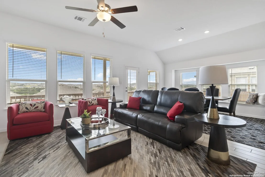 Photo of 5433 Flutter Ln