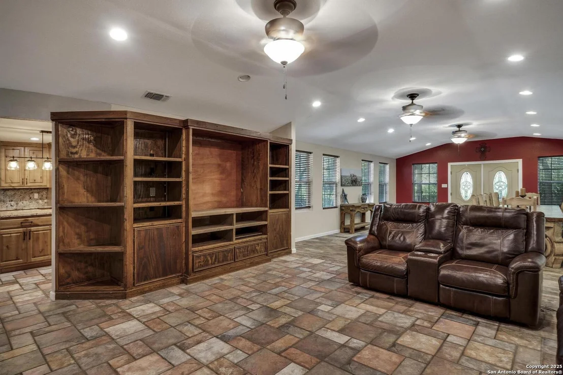 Photo of 10855 Jericho Rd