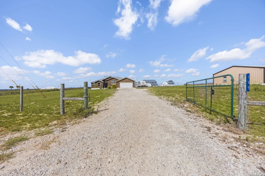 Photo of 149 LAKEVIEW CIR