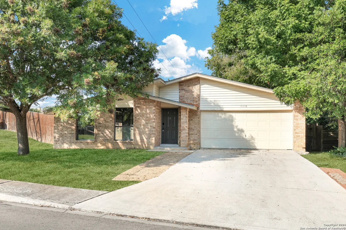 Photo of 10316 ROYAL MEADOWS