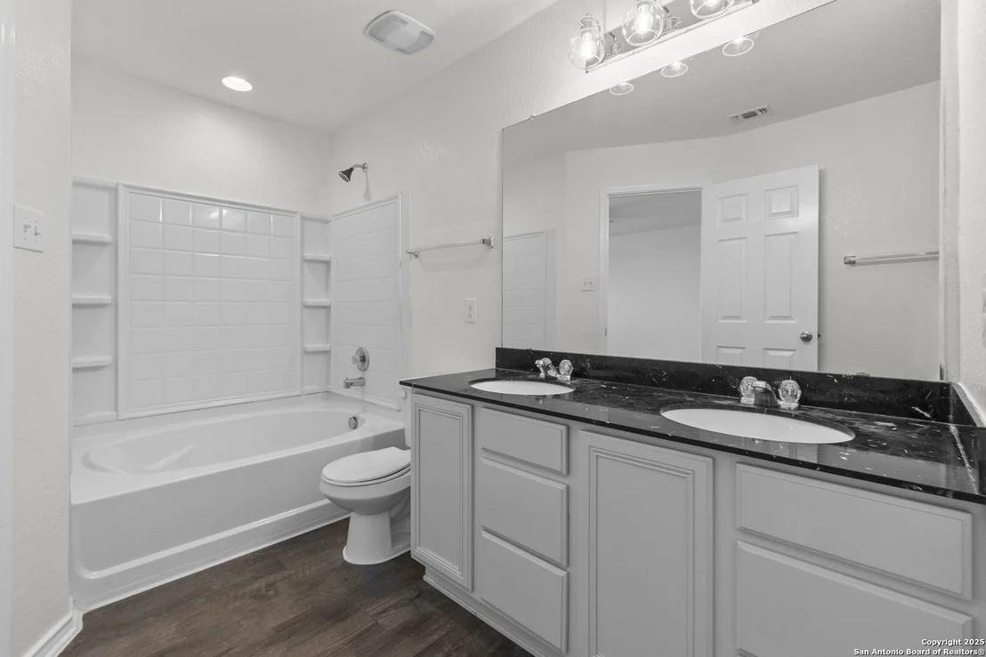Photo of 3917 Legend Pond