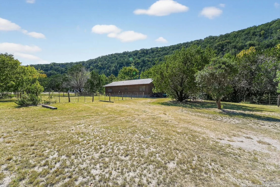 Photo of 648 BLUFFCREEK RD