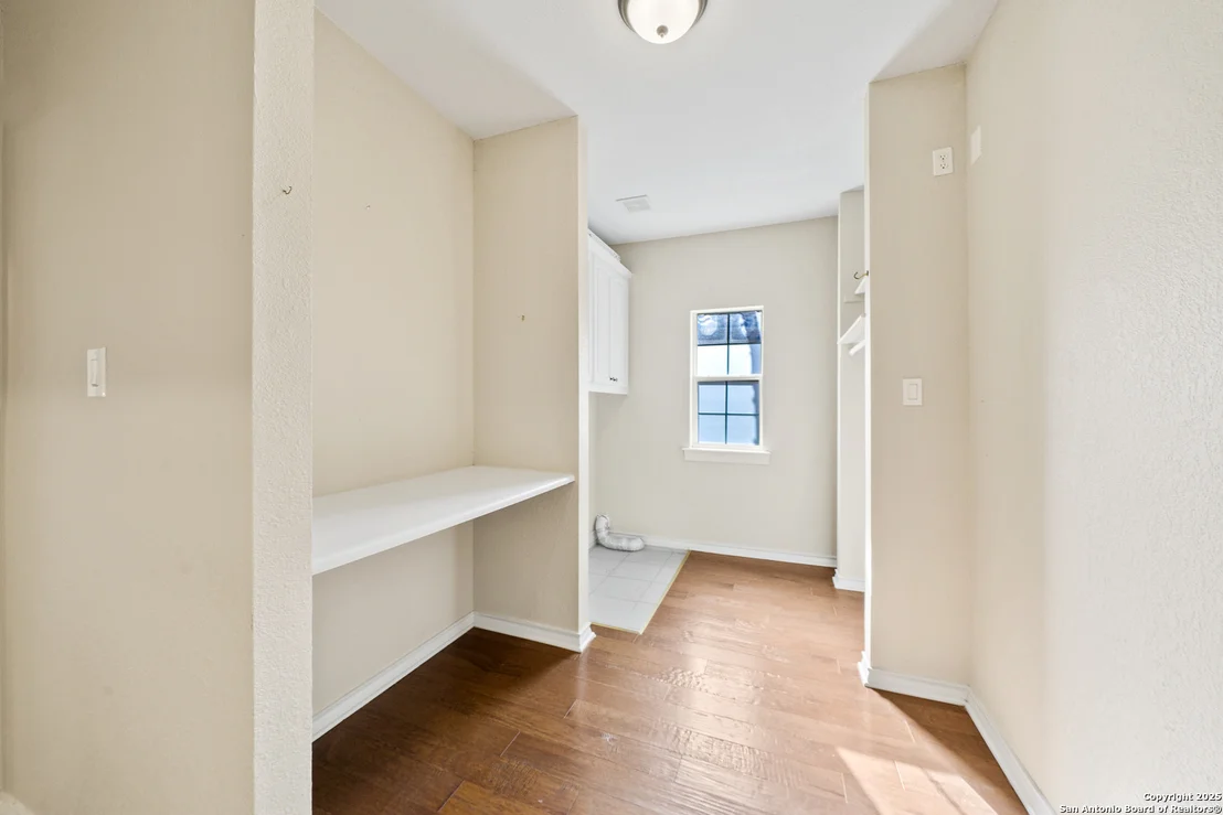 Photo of 4 ORSINGER FLD
