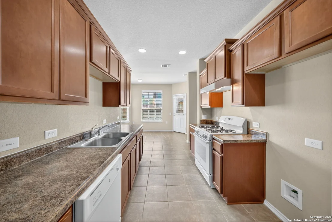 Photo of 3906 Adair Blf