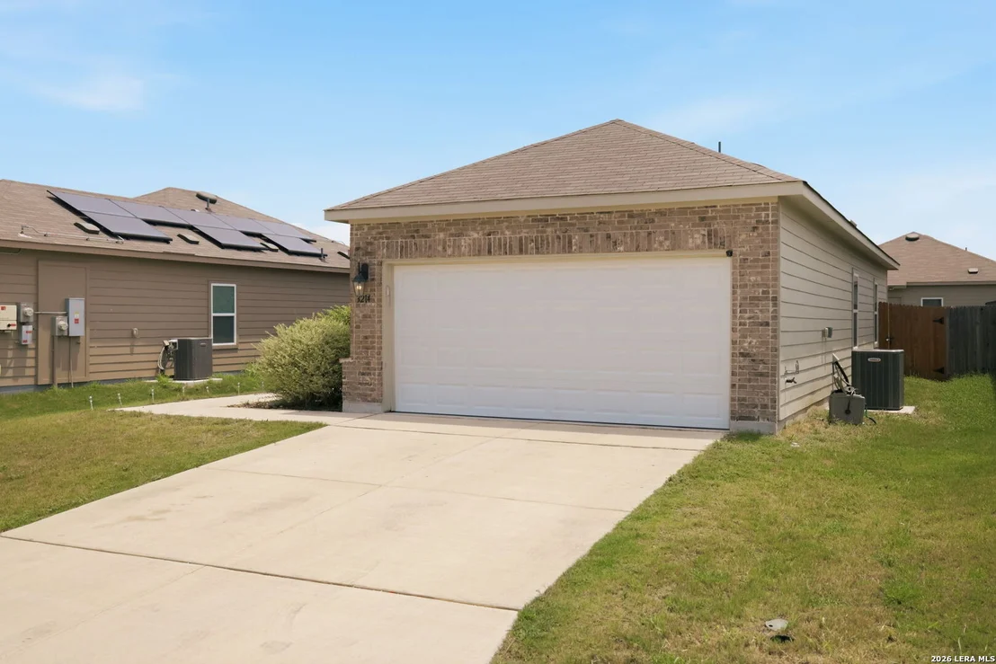 Photo of 3214 Farm Oak