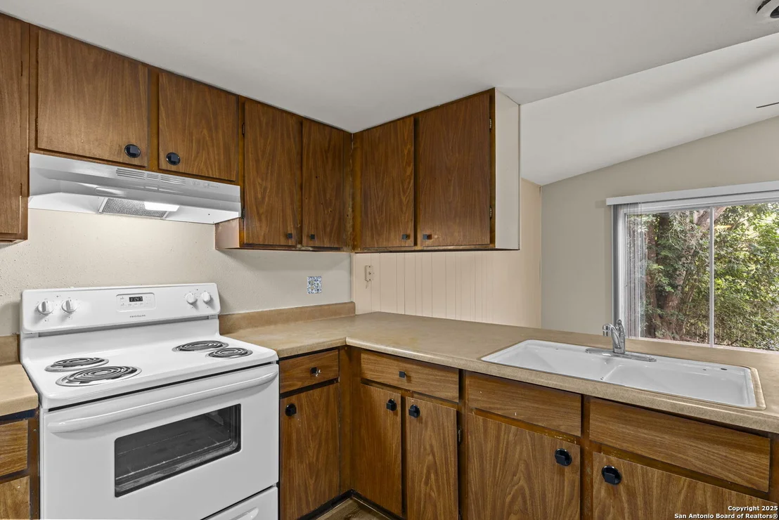 Photo of 538 Shin Oak