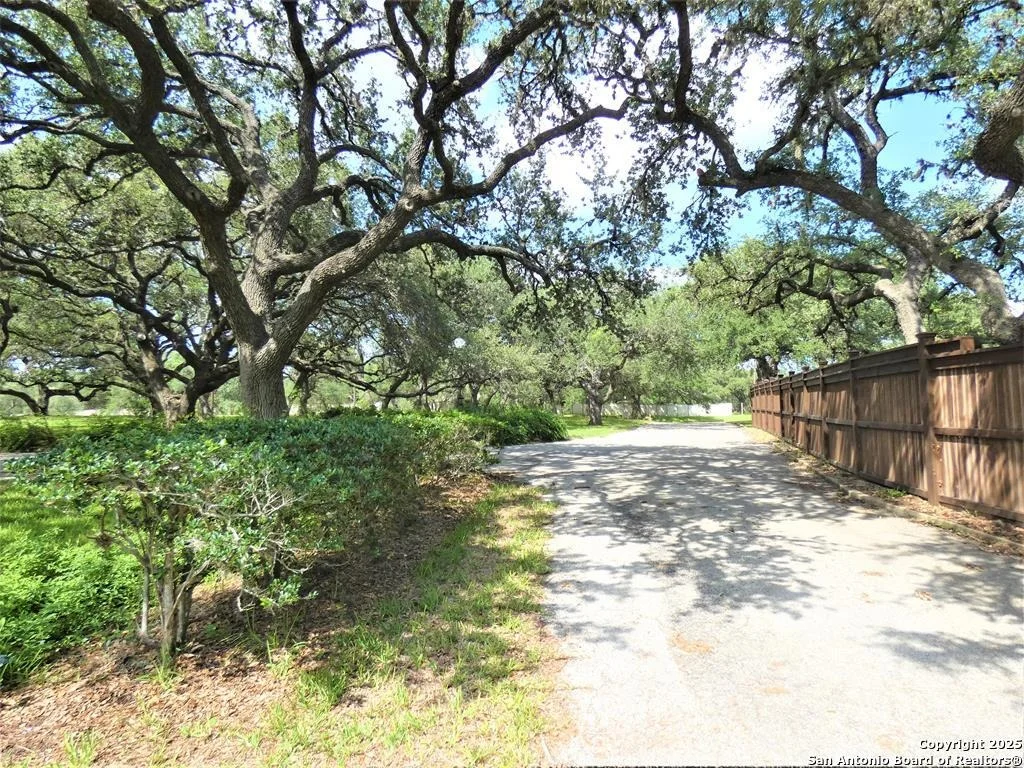 Photo of 52 Encino Loma