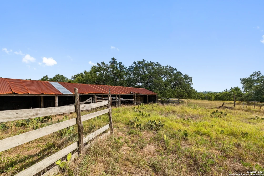 Photo of 6610 highway 290