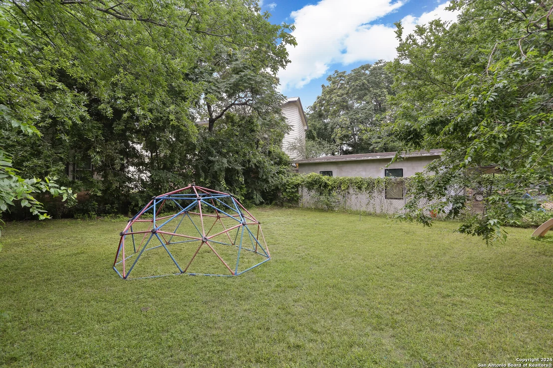Photo of 511 DEVINE ST