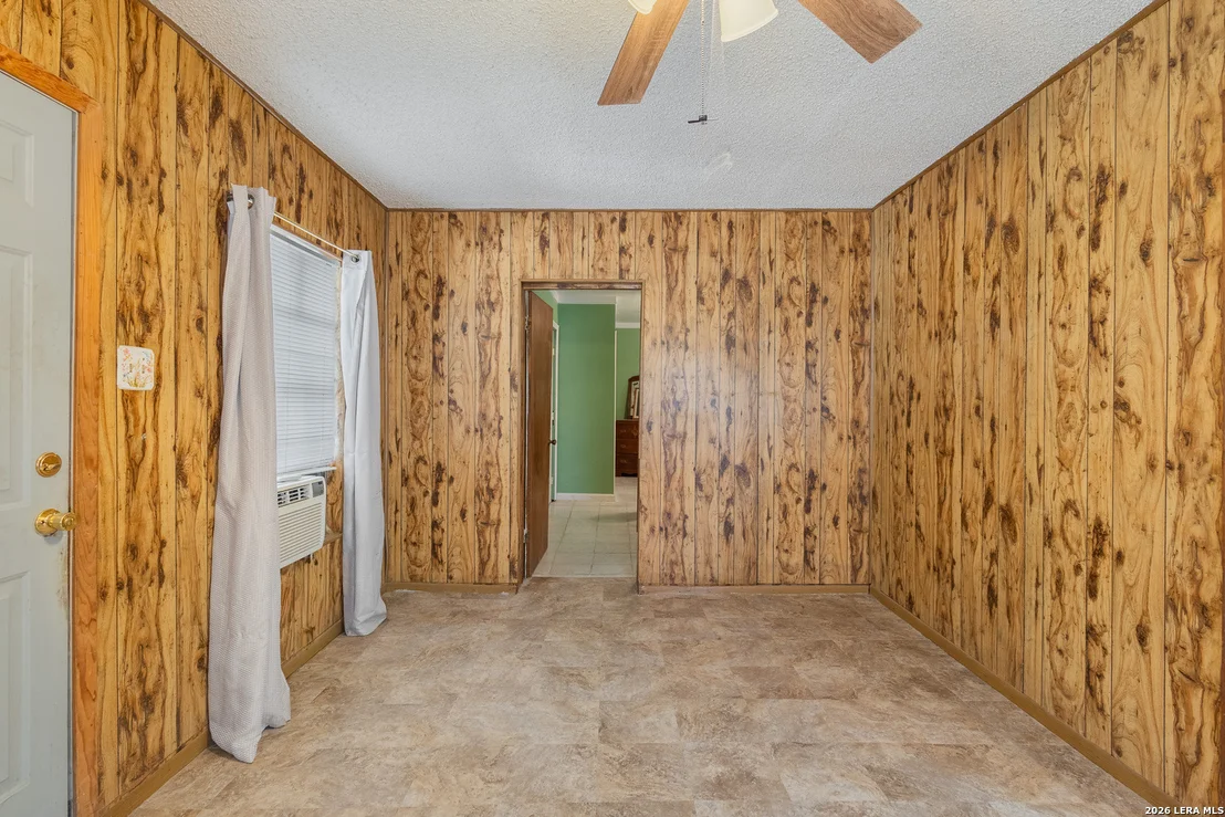 Photo of 819 N Comal