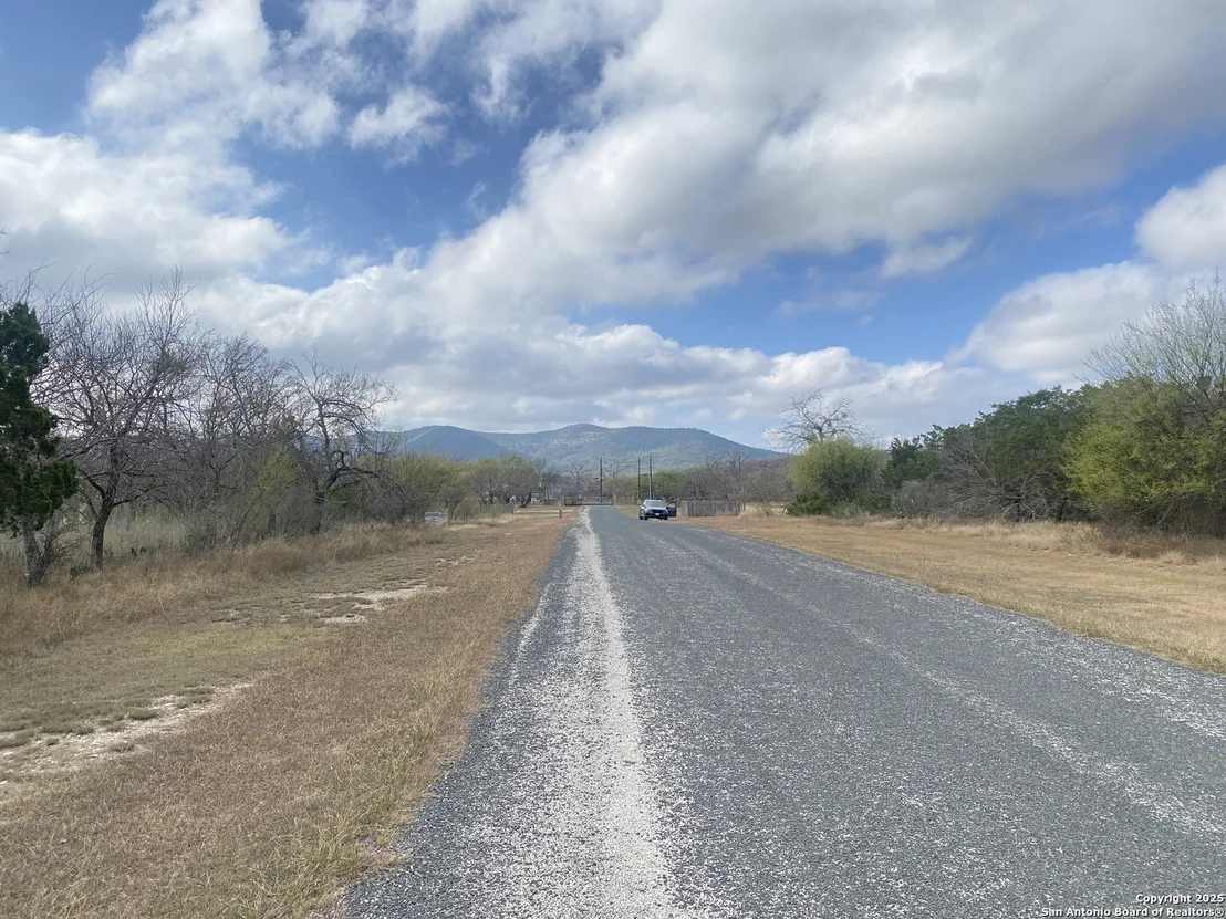 Photo of 935 Ridge Loop
