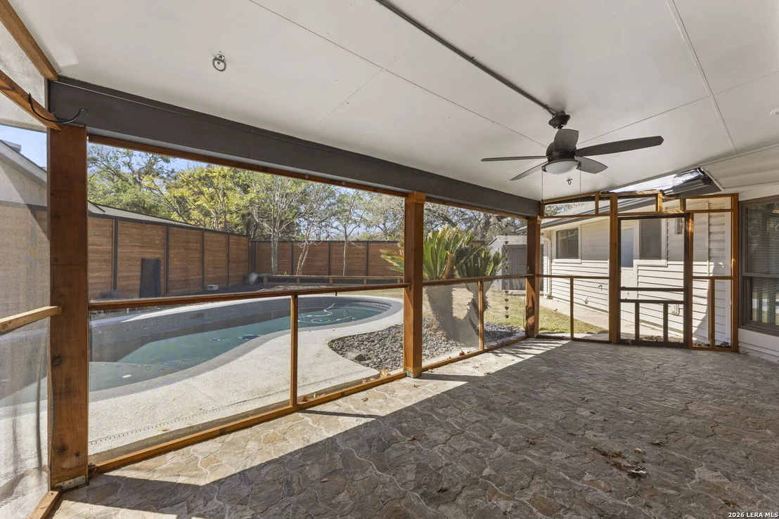 Photo of 1516 Caper
