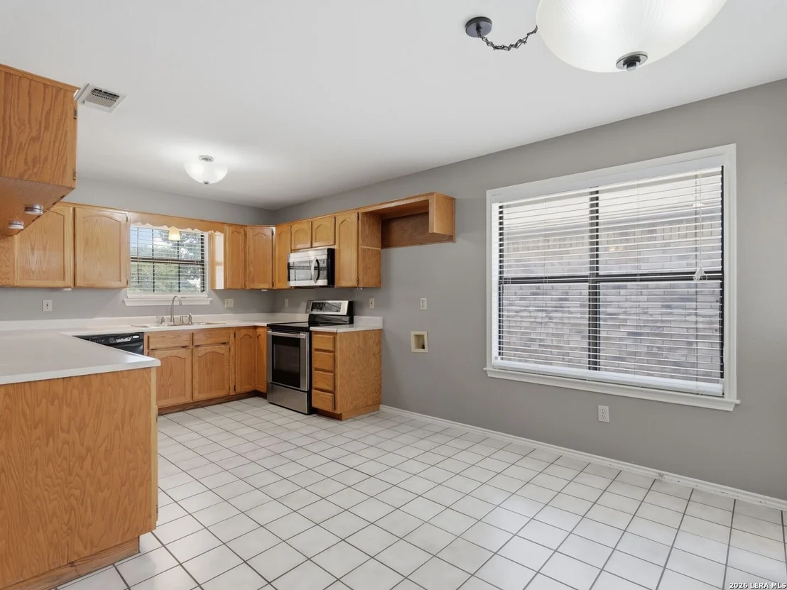 Photo of 526 Riverside Dr