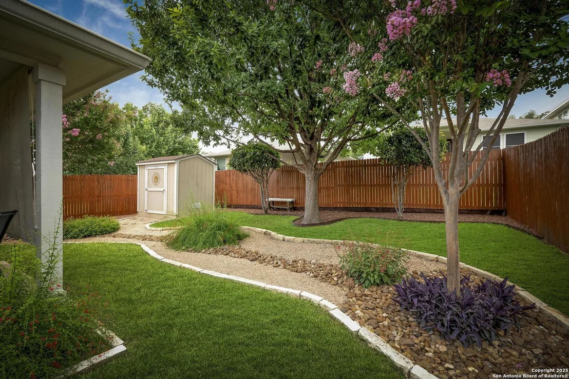 Photo of 6546 Charles Field