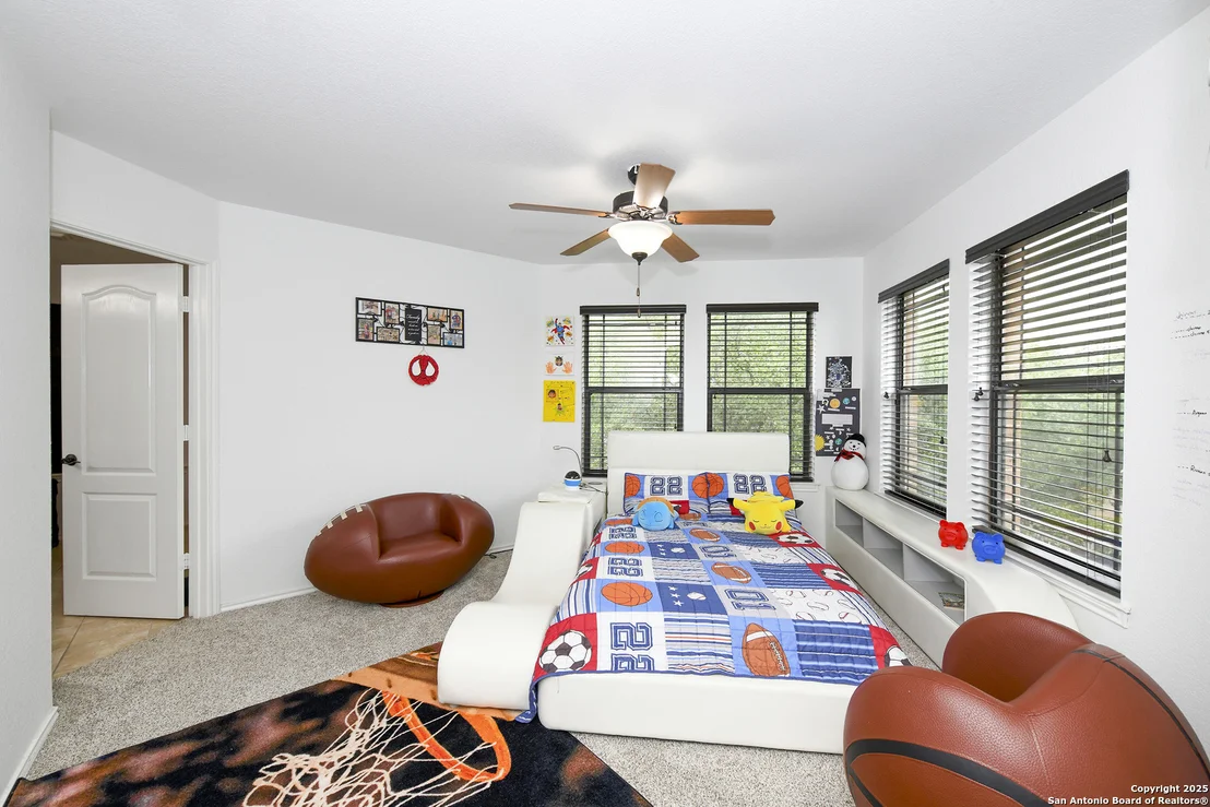 Photo of 2827 Dusseldorf