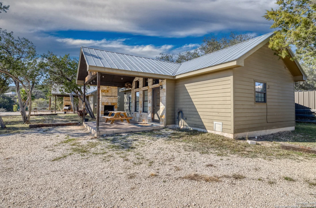 Photo of 1546 CR 348 (RIVER RD)