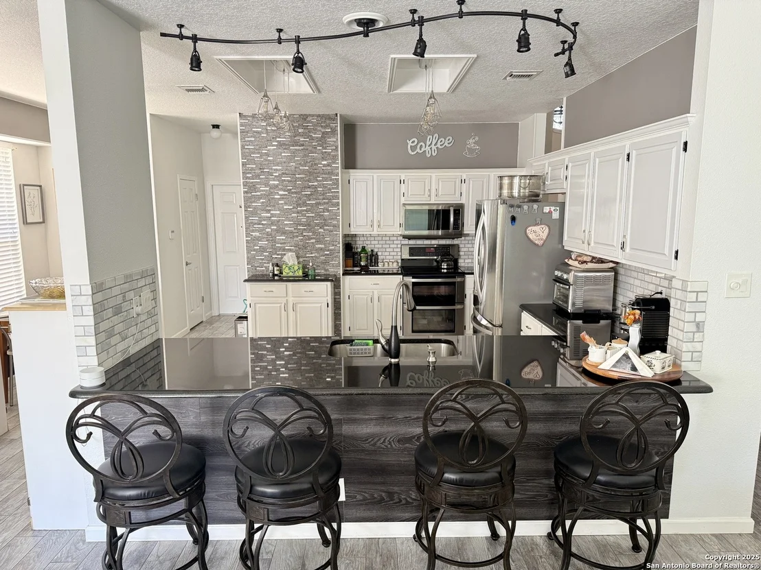 Photo of 2710 Montebello
