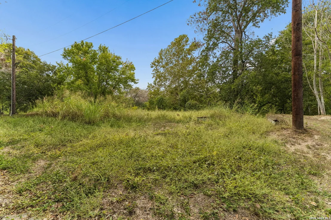 Photo of 8 RIVER OAK DR