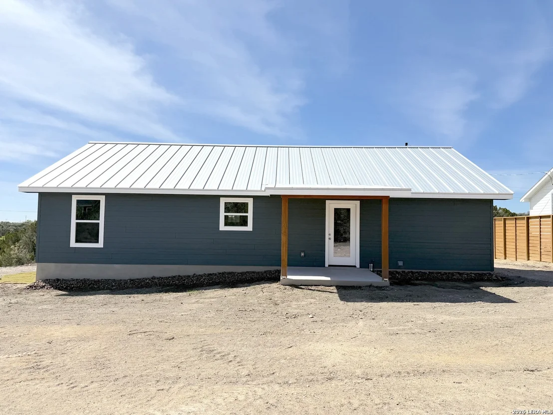 Photo of 1155 Southline