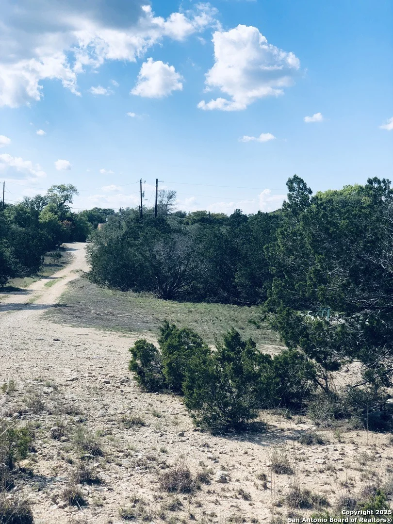 Photo of 1020 Cliff Circle