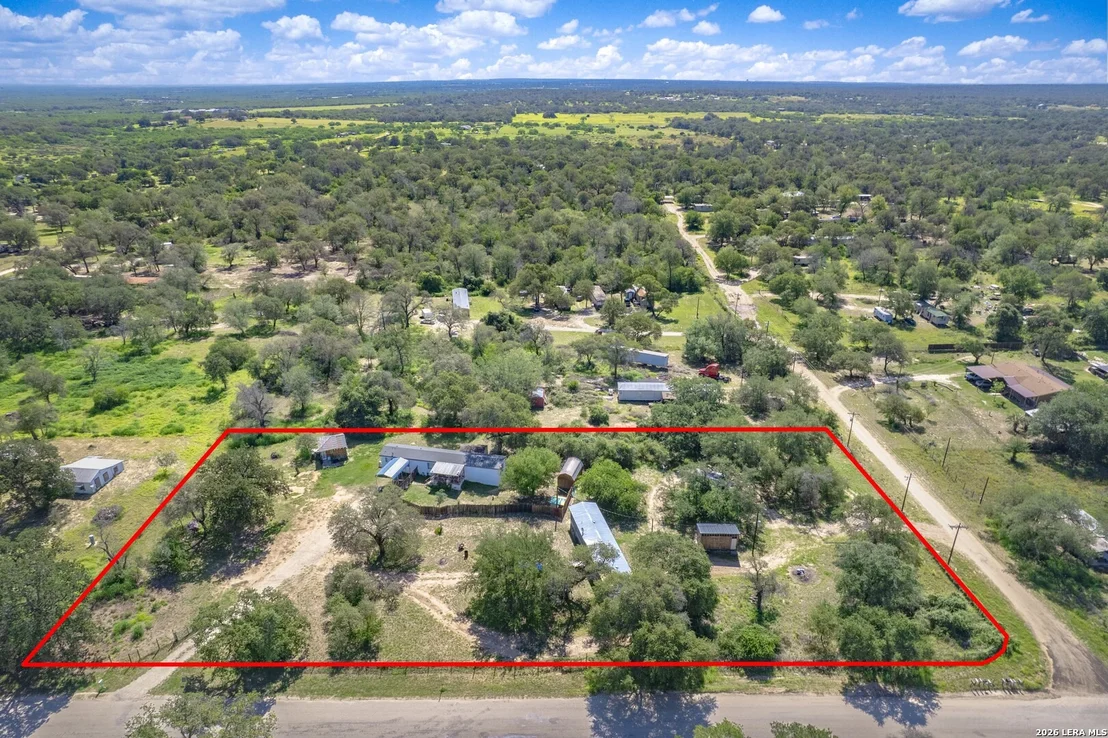 Photo of 953 Forest Oaks Dr